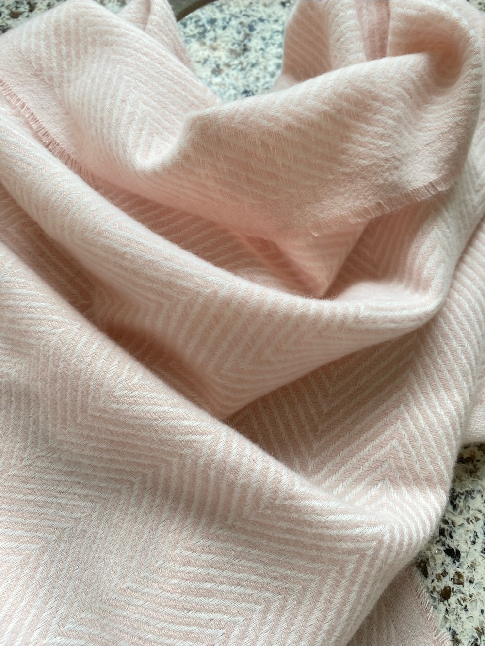 VINCE CAMUTO Blush Pink & Ivory Herringbone Scarf/Shawl/Wrap - Picture 6 of 10